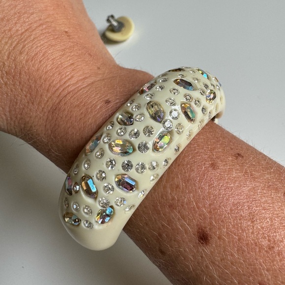 1950s Weiss Vintage Acrylic rhinestone clamper and clip ins - Picture 3 of 4